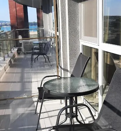 алюр студио - Studio Allure Apartment *